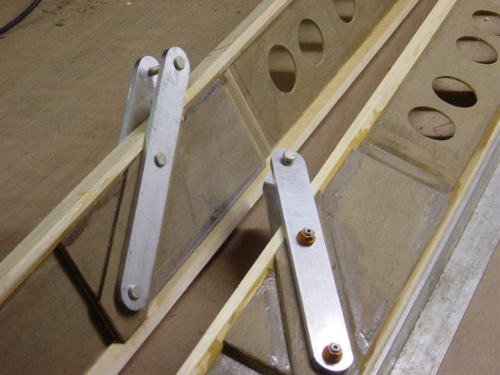 hang straps, mainspar.jpg