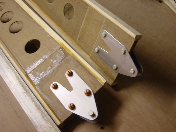 spar root mtg. plates.jpg